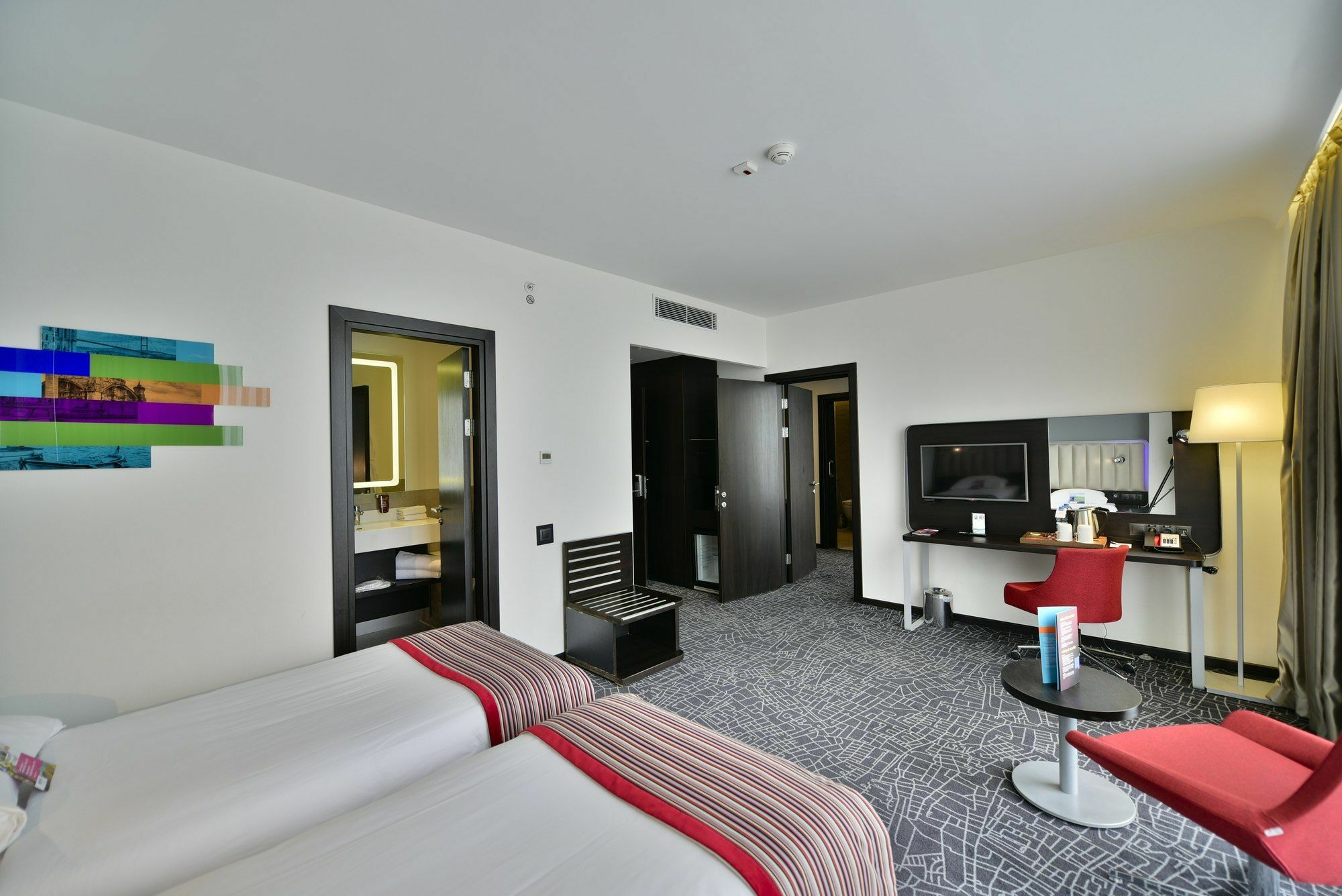 Park Inn By Radisson Istanbul Ataturk Airport Buitenkant foto